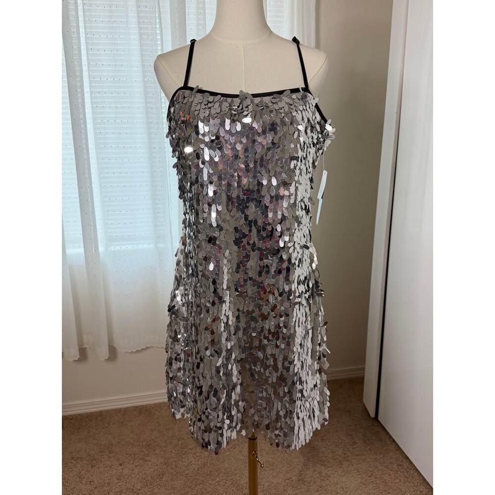 ✨ London Times Silver Sequin Cocktail Dress – NWT – Size 16